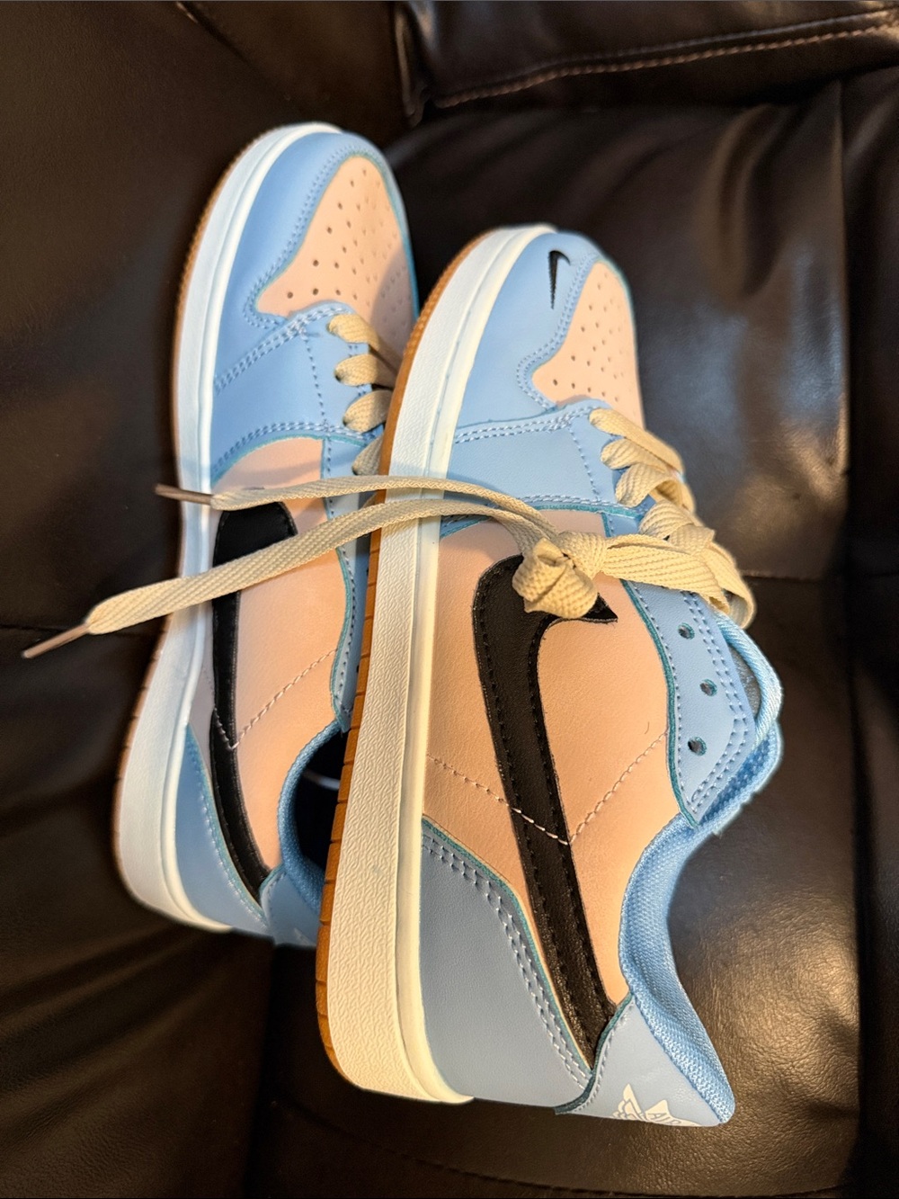 Nike Low-Top Sneakers in Pastel Blue, Peach & Black
